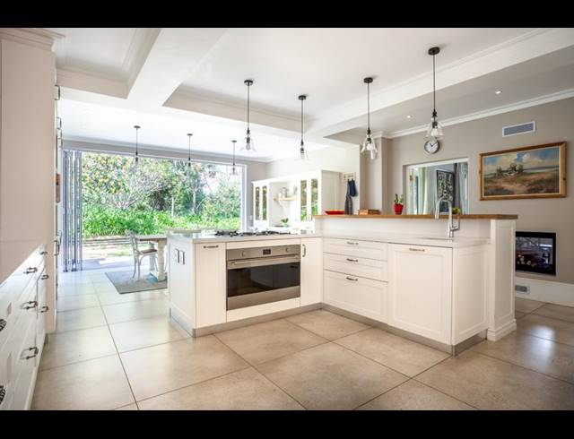 5 BEDROOM PROPERTY TO RENT IN DE GOEDE HOOP